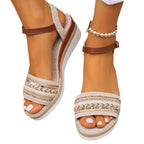 Damen Bequeme Plateau-Sandalen mit verstellbarem Riemchen und modischen Details EB
