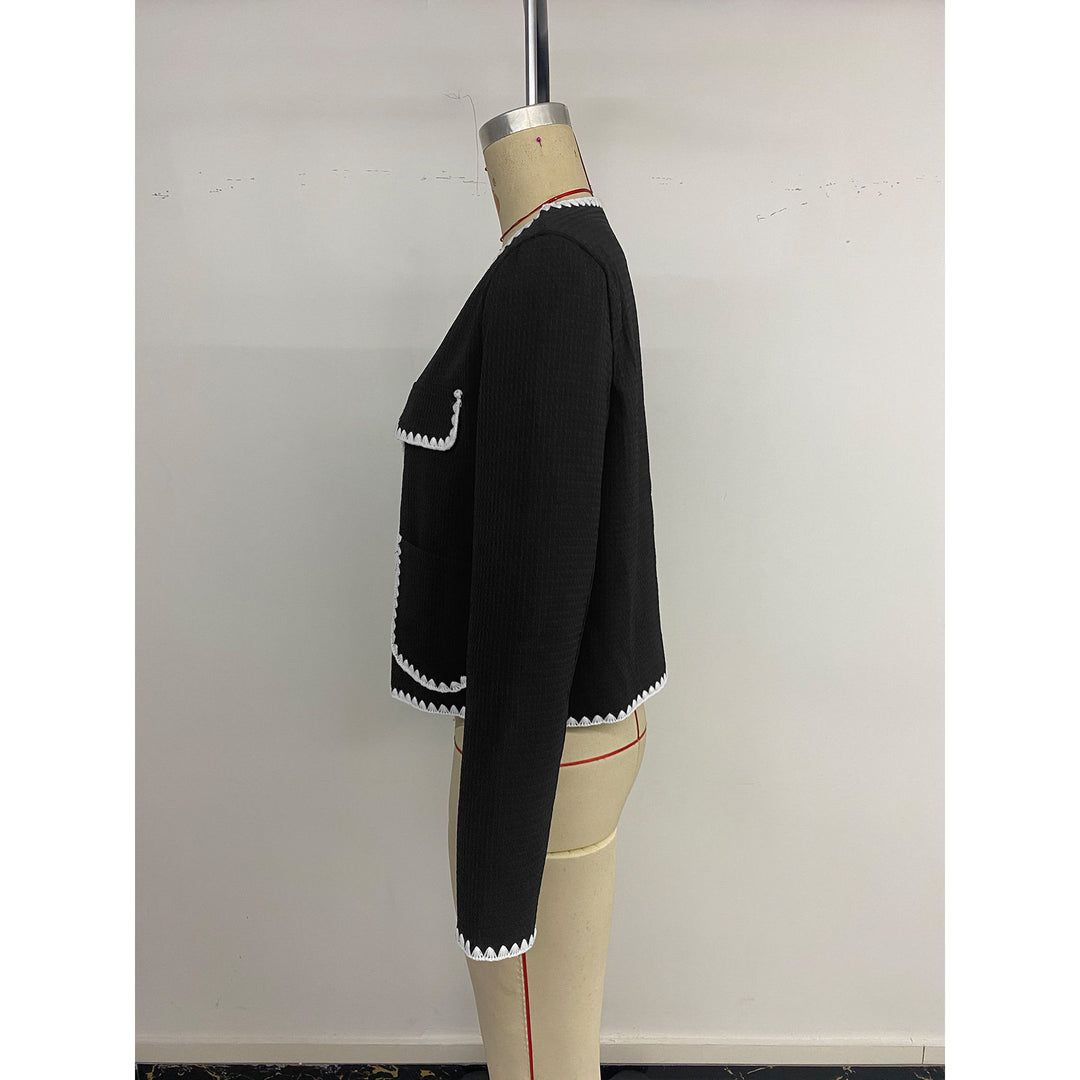 Damen elegante kurzärmelige Blazerjacke mit kontrastierenden Paspelverzierungen und Taschen R&B
