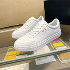 Damen modische Sneakers aus hochwertigem Leder mit komfortablem perforiertem Design R&B