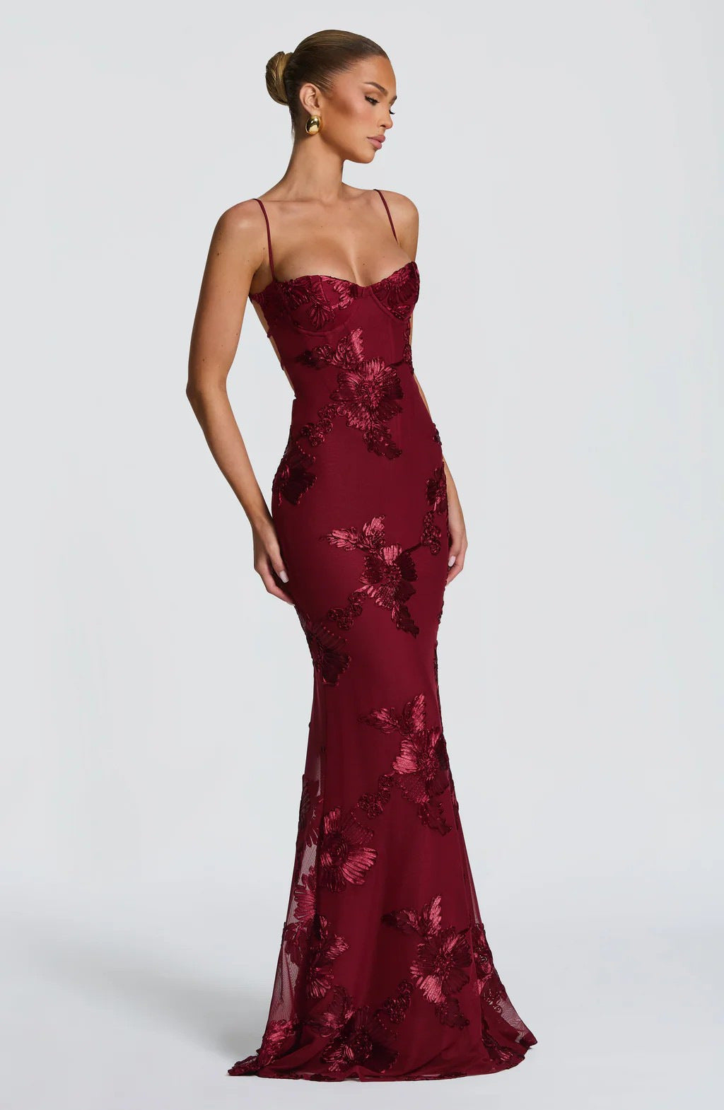 Damen figurbetontes Abendkleid mit floralem Stickdesign und hochwertigem Stoff R&B