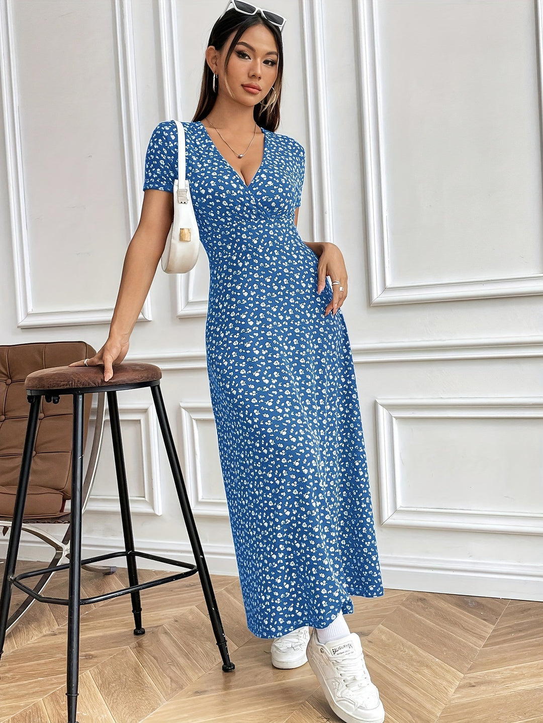 Damen Maxikleid mit elegantem Wickelausschnitt und floralem Muster R&B