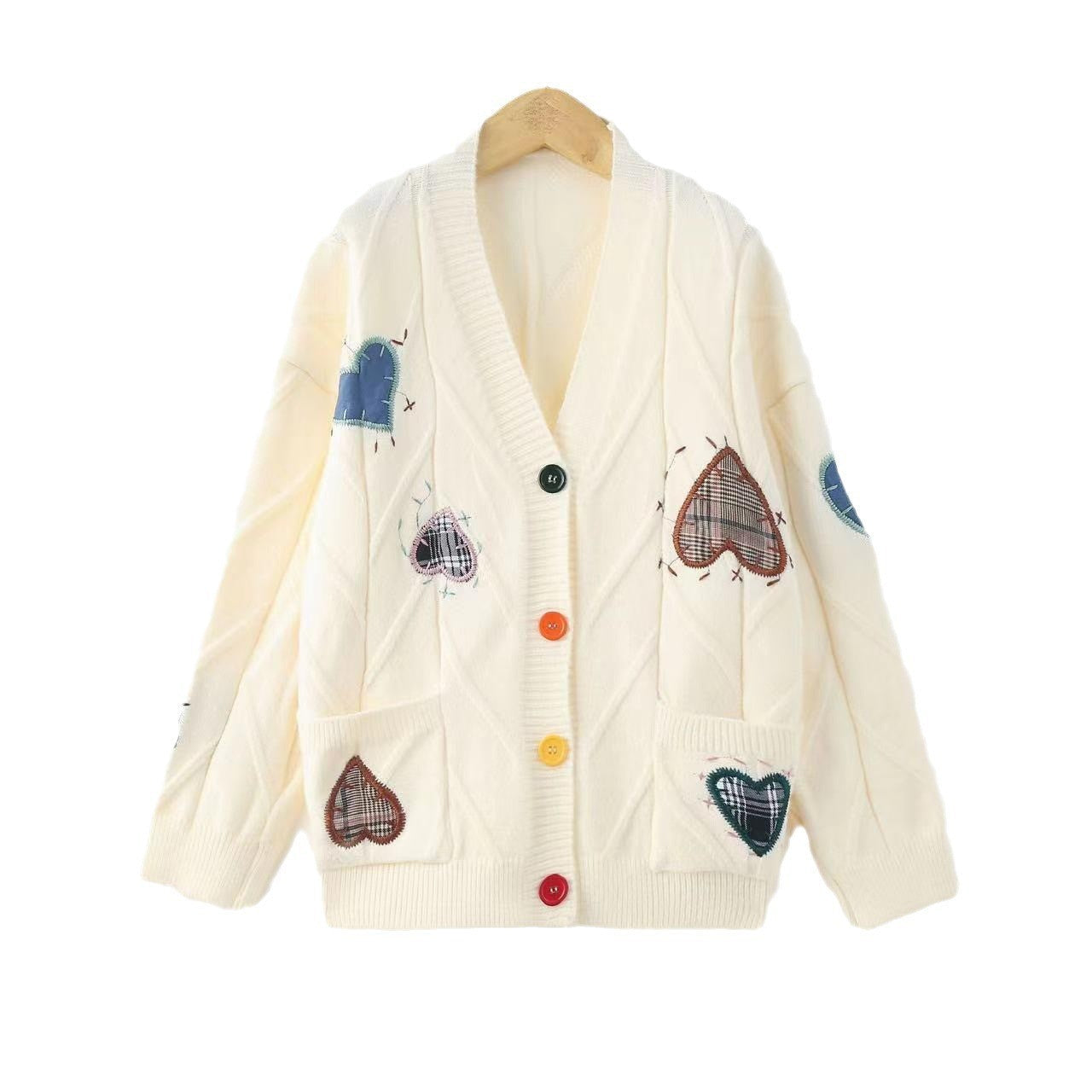 Damen Strickjacke mit Herzapplikationen und Knopfdetaillierung R&B