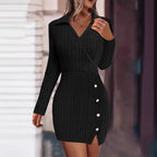 Damen Wickelkleid mit strukturiertem Design und dekorativen Knöpfen