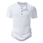 Herren Kurzarm-Henley-Shirt mit strukturiertem Design und modischen Knopfdetails