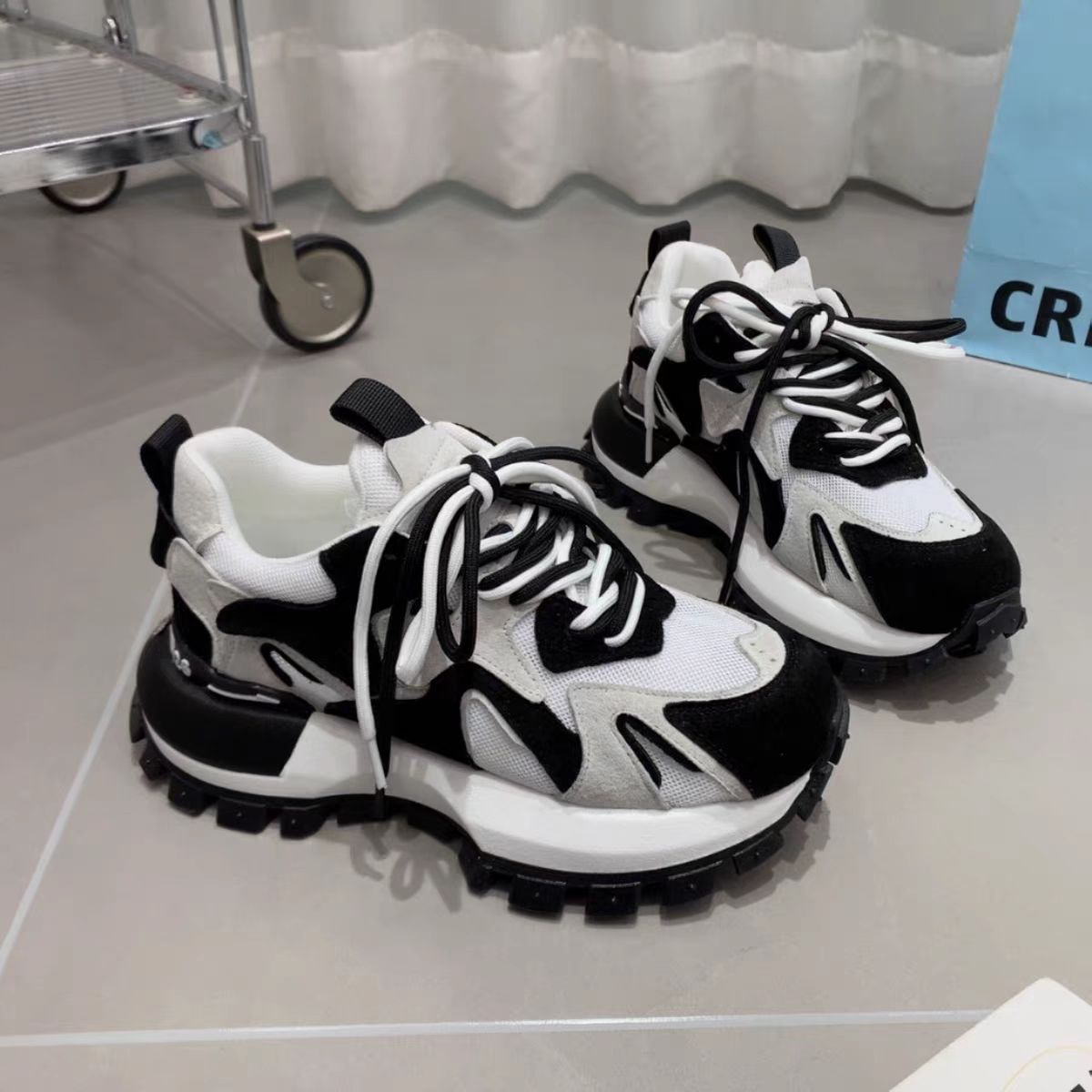 Damen Sportliche Sneakers mit dämpfender Sohle und atmungsaktivem Obermaterial