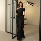Damen bodenlanges Abendkleid mit asymmetrischem Schnitt und tiefem V-Ausschnitt R&B