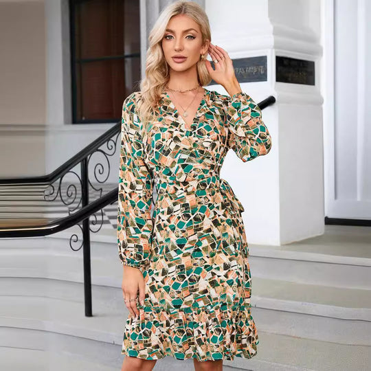 Damen sommerliches Midi-Kleid mit elegantem Mustermix und Rüschensaum R&B