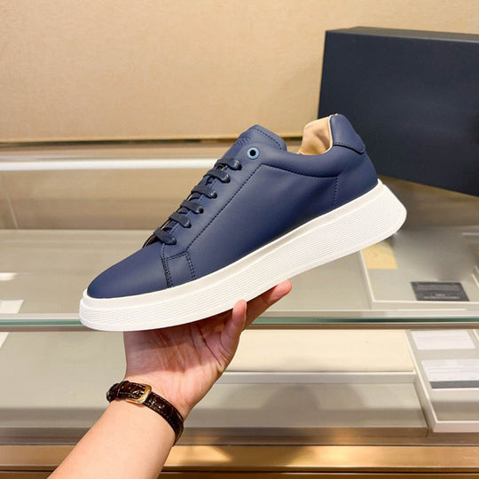 Damen Hochwertige Sneakers aus geschmeidigem Leder mit gepolsterter Sohle R&B