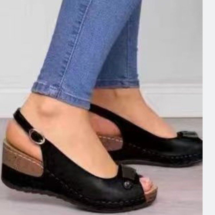 Damen Komfortable Sandalen mit verstellbarem Riemen und gepolstertem Fußbett R&B