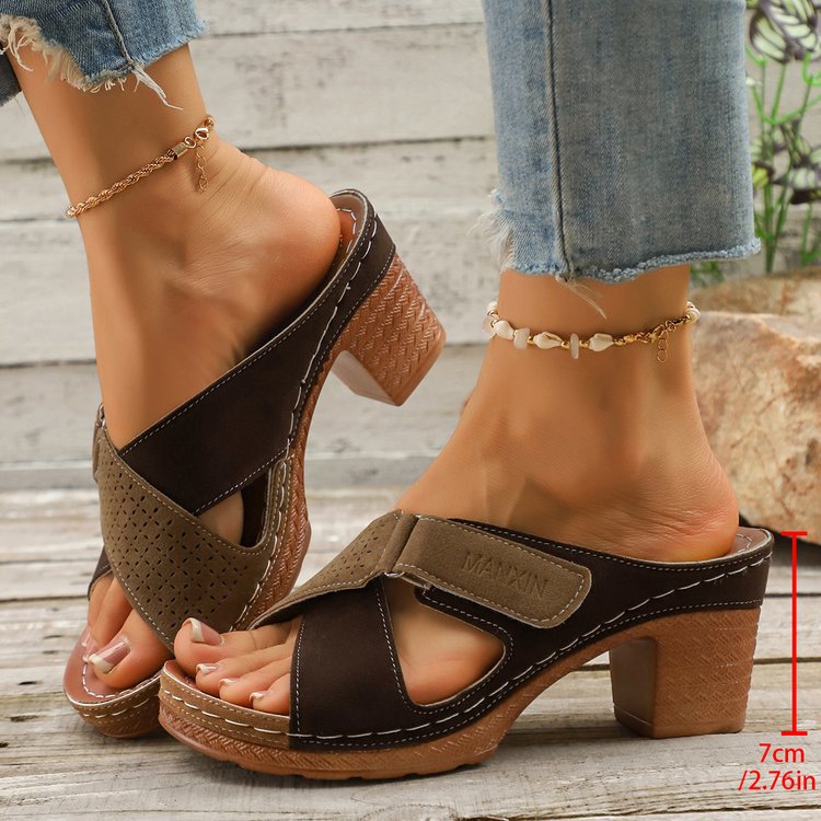 Damen Wedge-Pantoletten mit verstellbarem Riemendesign und konturiertem Fußbett R&B