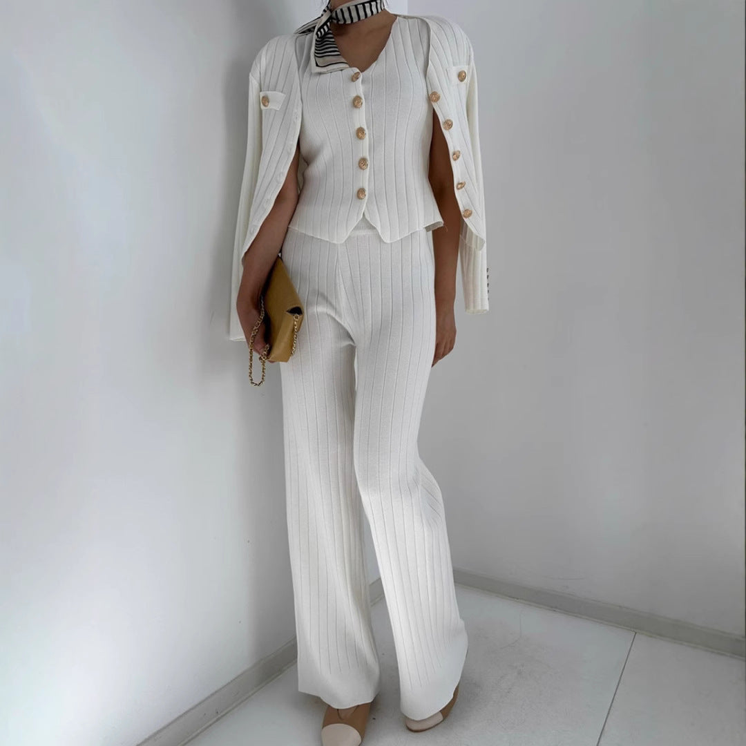 Damen elegantes gestricktes Ensemble mit Knopfdetaillierung R&B