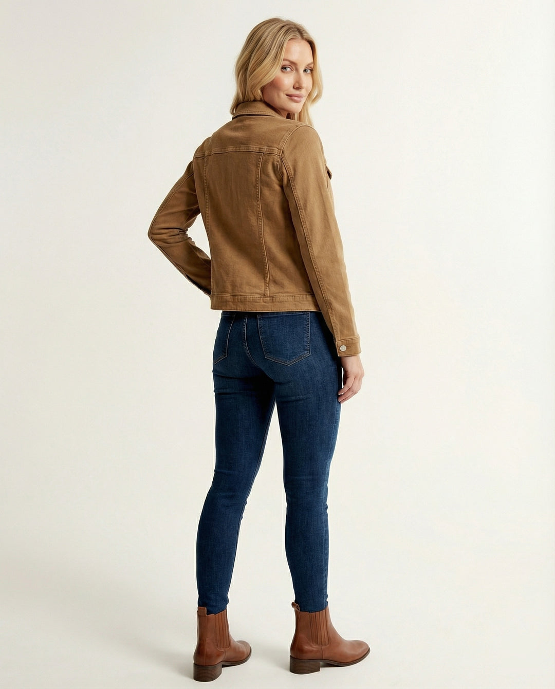 Damen Mode kurze klassische Jeansjacke mit aufgesetzten Brusttaschen und verkürztem Saum R&B
