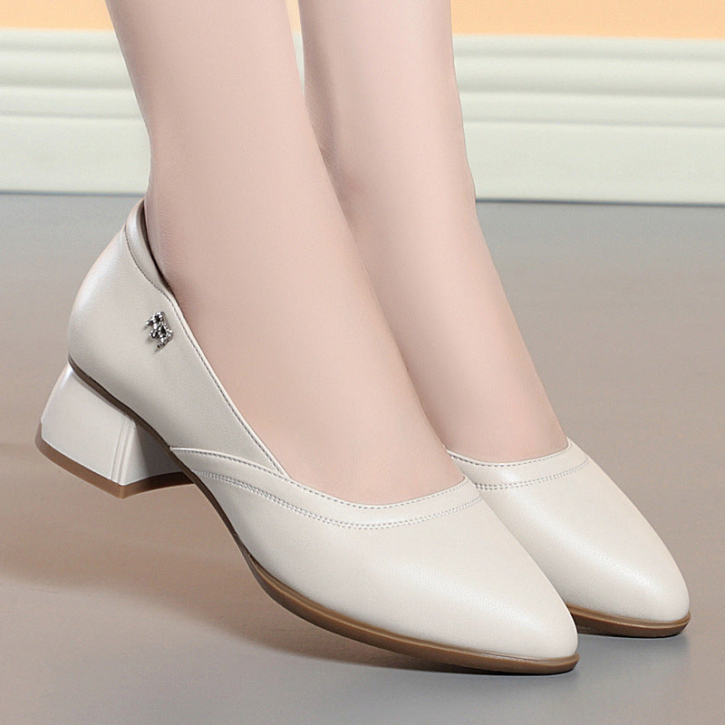Damen klassische Pumps mit elegantem Blockabsatz und modischem Cut-Out-Design