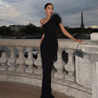 Elegantes Fellkleid mit Bardot-Ausschnitt