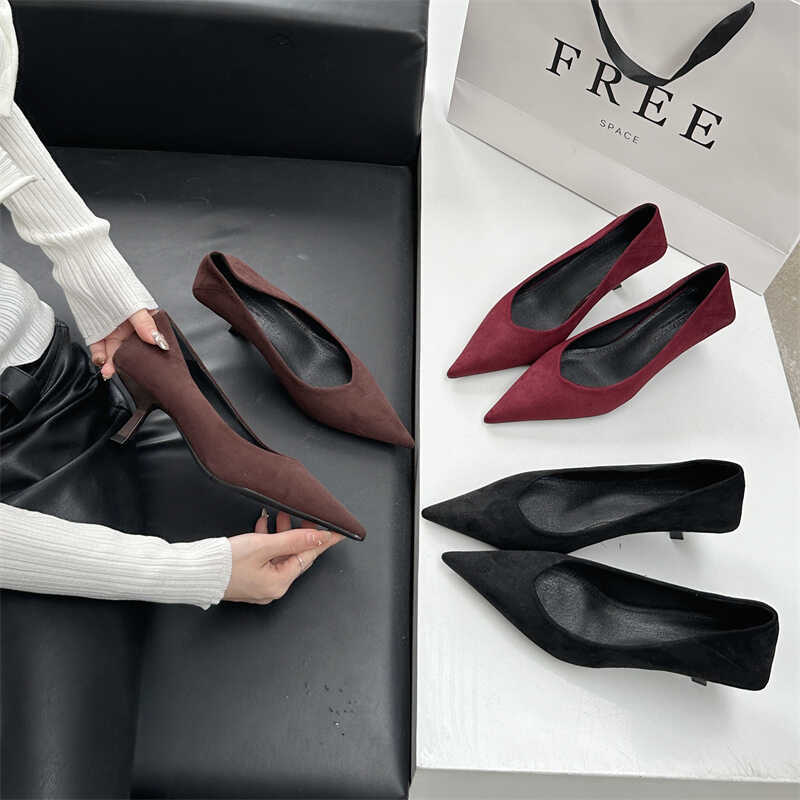 Damen elegante spitze Pumps aus weichem Veloursleder R&B
