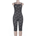 Damen Spitzen-Jumpsuit mit figurformendem Schnitt und verstellbaren Trägern