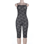 Damen Spitzen-Jumpsuit mit figurformendem Schnitt und verstellbaren Trägern