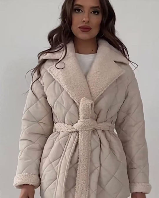 Damen gesteppte Fleecejacke mit Gürtel und großem Kragen R&B