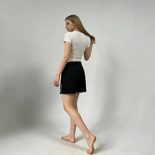 Damen Designer Denim-Shorts mit trendigen Kettenverzierungen R&B