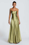 Damen Elegantes Maxikleid mit raffinierten Spaghetti-Trägern und fließendem Satin EB