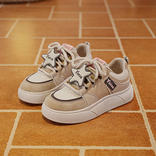 Damen Sportliche Sneakers mit dekorativen Akzenten R&B