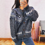 Damen Strickjacke mit buntem nordischen Muster und hochwertigen Holzknöpfen R&B