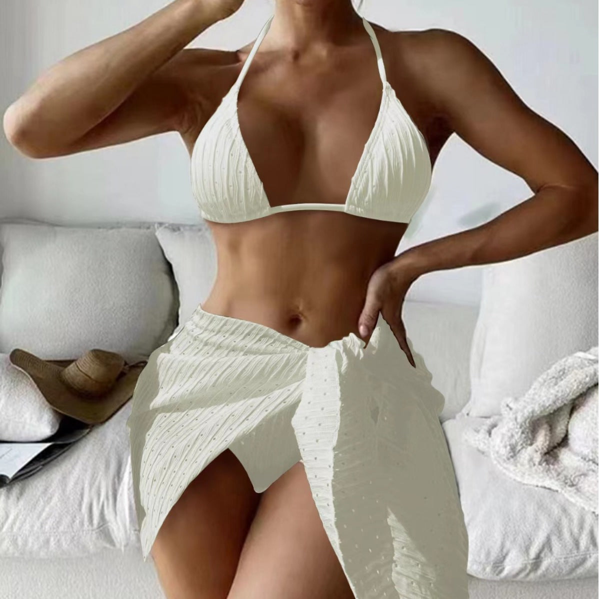 Damen Triangel-Bikini mit modischem Wickelrock und eleganten Details R&B