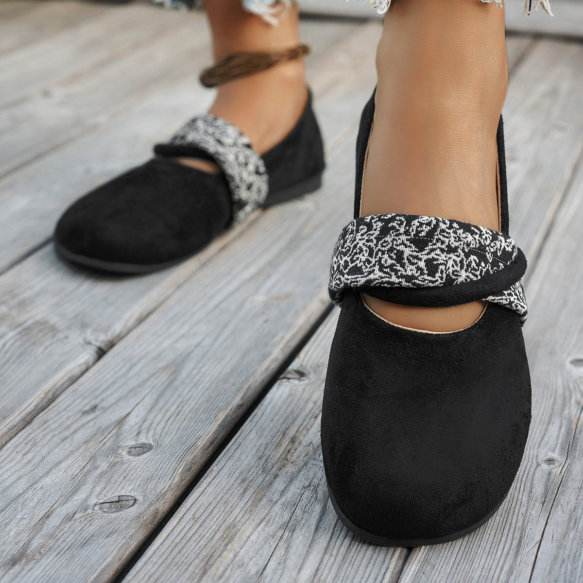 Damen bequeme Mokassins mit dekorativem Riemendesign R&B