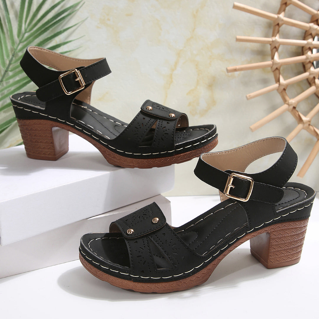 Damen elegante Sandalen mit verzierten Riemchen und Blockabsatz R&B