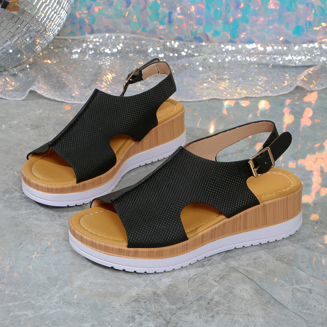 Damen Wedge-Sandalen mit perforiertem Obermaterial und verstellbarem Riemen R&B