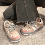 Damen Sportliche Sneakers mit zugeschnittenem Obermaterial und dämpfender Sohle R&B