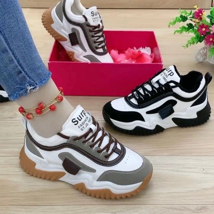 Damen Modische Chunky Sneakers mit einzigartigem Sohlendesign R&B