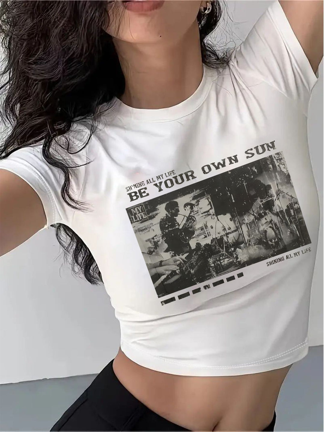 Damen Crop-T-Shirt mit inspirierendem Schriftzug und Sternen-Design R&B
