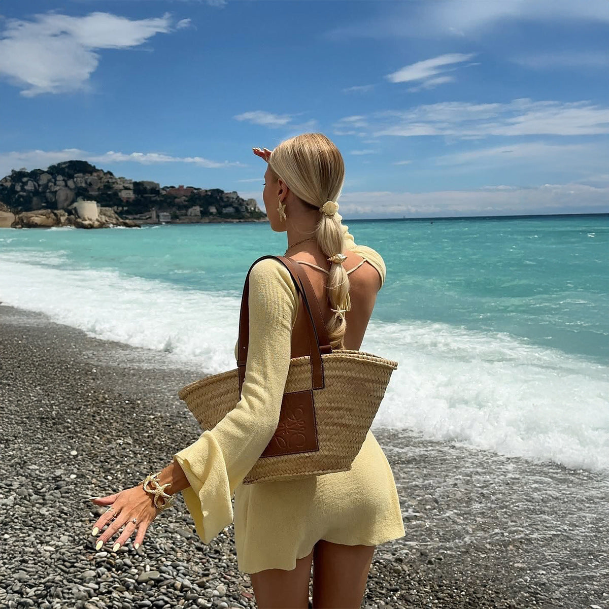 Damen Elegante Strandtasche aus geflochtenem Naturmaterial mit Lederdetails R&B