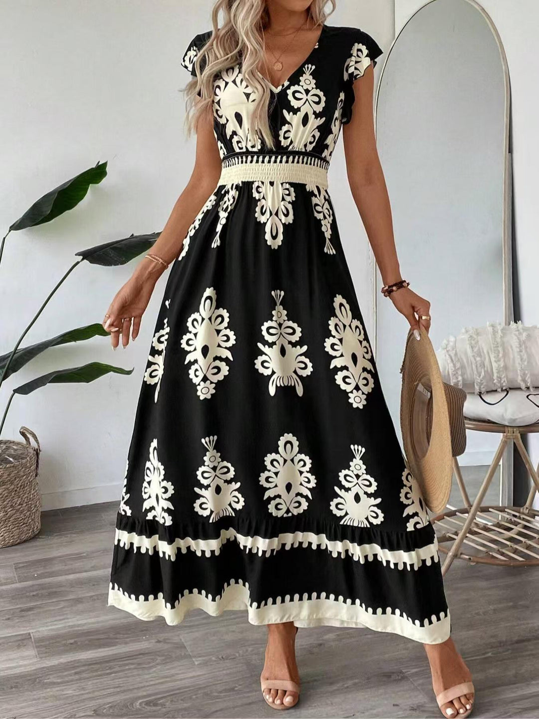Damen Maxikleid mit V-Ausschnitt und einzigartigem floralem Design R&B