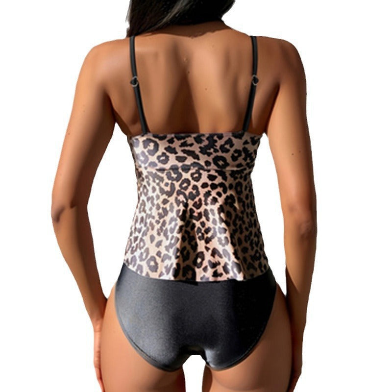 Damen stylish Badeanzug mit asymmetrischem Schnitt und fließendem Rock R&B