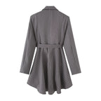 Damen gestreifte Blazerjacke mit definiertem Taillenschnitt und elegantem Gürtel R&B