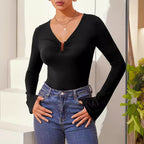 Damen nan tailliertes Langarmshirt mit gerafftem Schlitz-Ausschnitt und spitzem Zipfelsaum R&B