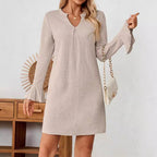 Damen Freizeitkleid mit elegantem V-Ausschnitt und romantischen Rüschendetails R&B
