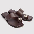 Damen elegante Zehentrenner-Sandalen mit modischen Riemen und goldfarbenem Akzent R&B