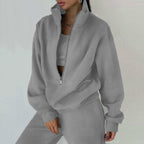 Jogginganzug Damen sportlich elegant mit Oversize-Hoodie und hohem Kragen