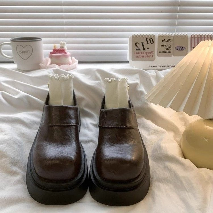 Damen Clogs mit anspruchsvollem Design und extravaganten Details R&B