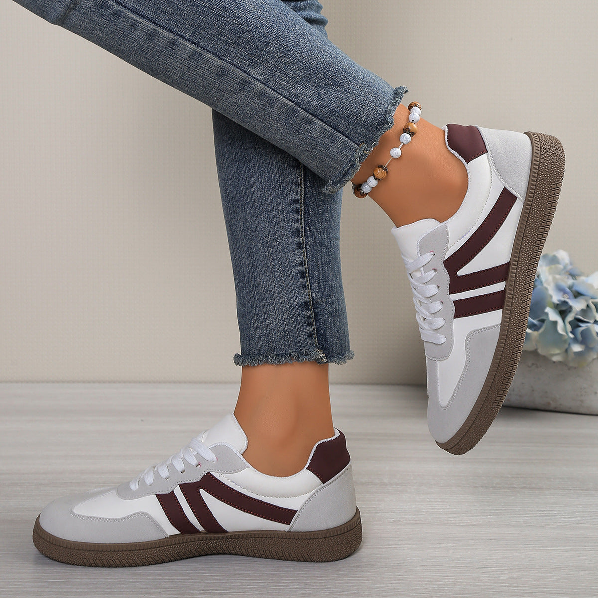 Damen Sportliche Sneakers mit retro-inspiriertem Design und bequemer Sohle R&B