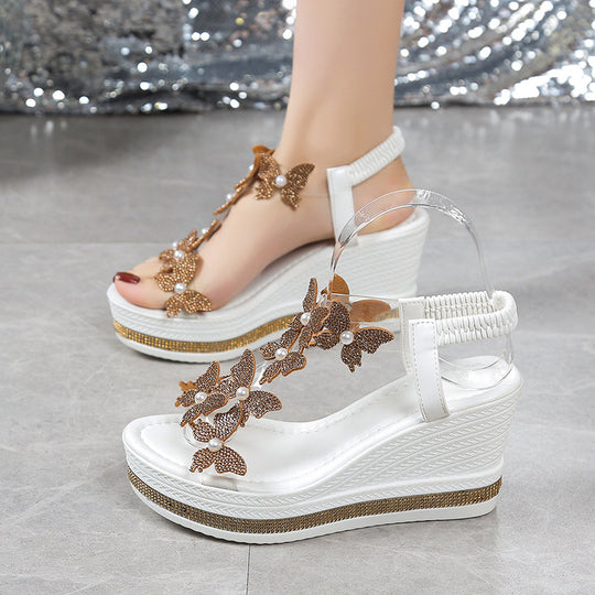 Damen Wedge-Sandalen mit floralen Akzenten und transparenten Riemen R&B