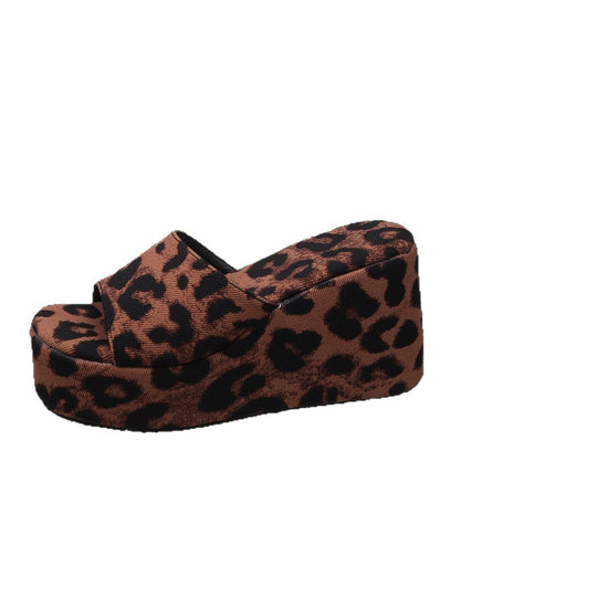 Damen Plateau-Pantoletten mit modischem Leopardenmuster und komfortabler Sohle R&B