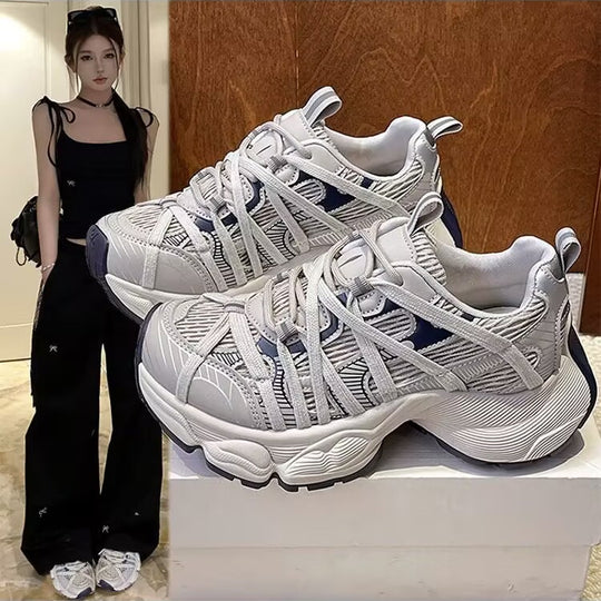 Damen Trendy Sport Sneakers mit innovativem Obermaterial und flexibler Sohle R&B