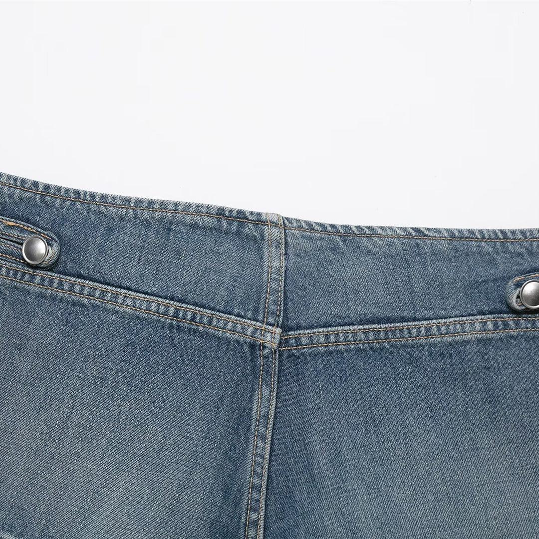 Damen Denim-Shorts mit dekorativen Knöpfen R&B