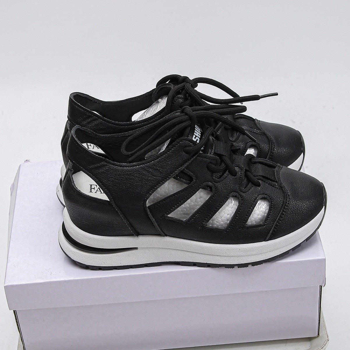 Damen Sportliche Sneakers mit luftigem Schnitt und bequemer Dämpfung R&B