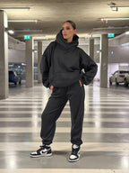 Damen gemütlicher Oversized Hoodie mit intuitivem Kordelzug und passender Jogginghose R&B