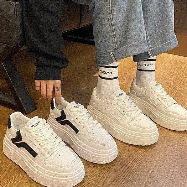 Damen Plateau-Sneaker mit stylischem Kontrastdetails und komfortabler Dämpfung R&B